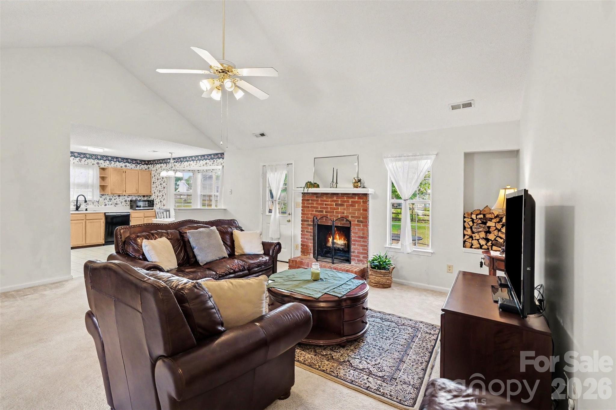 1010 Ridgefield Circle Property Photo 4