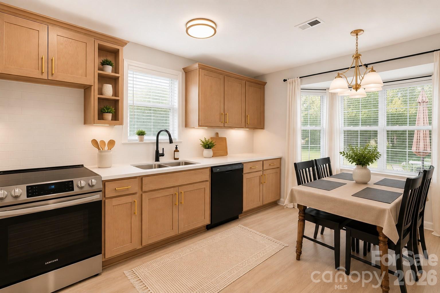 1010 Ridgefield Circle Property Photo 7