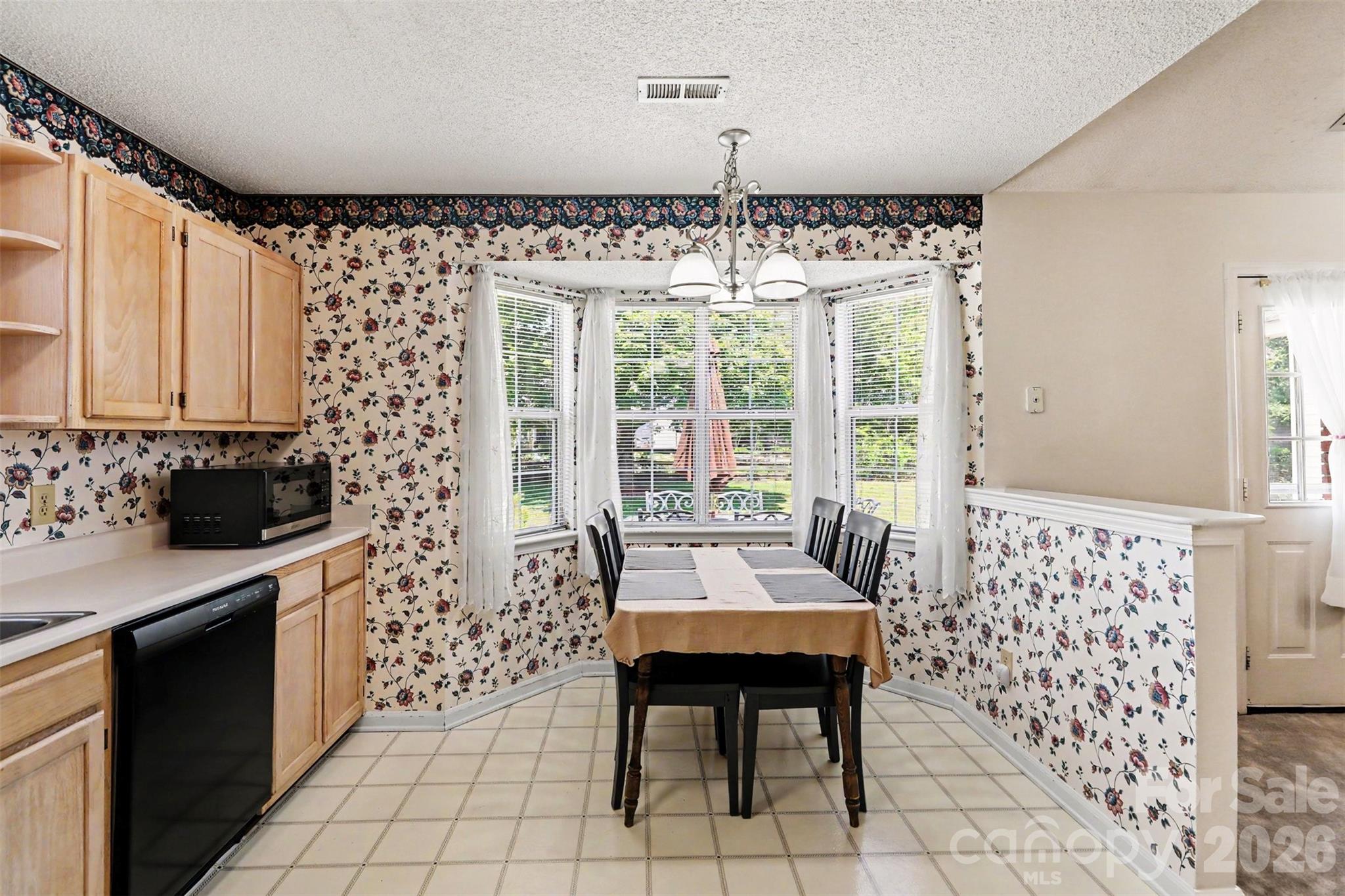 1010 Ridgefield Circle Property Photo 12