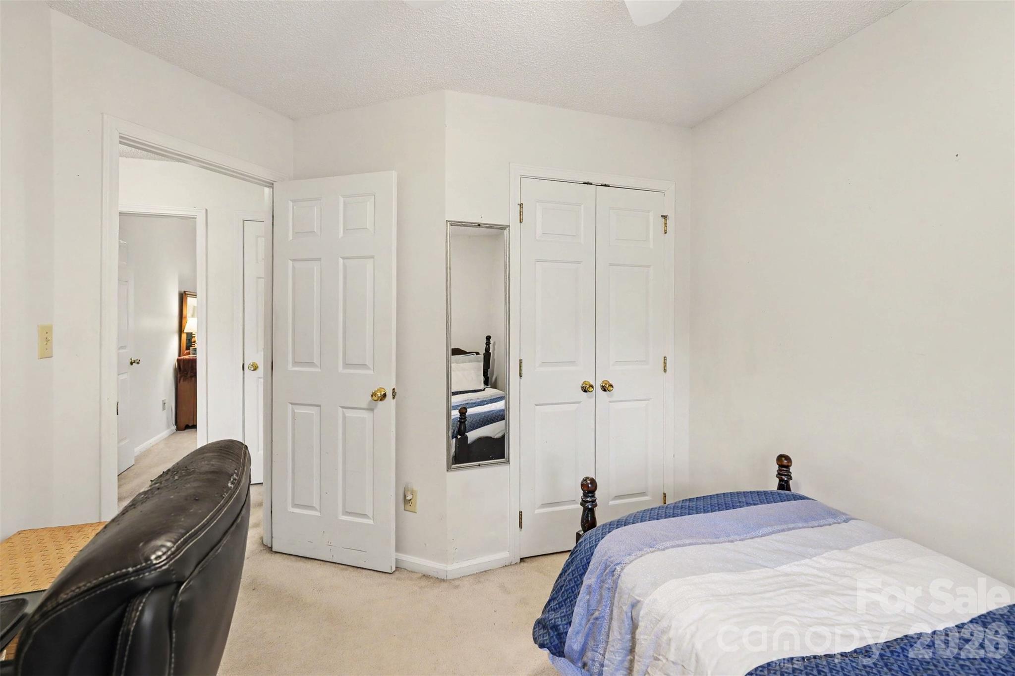 1010 Ridgefield Circle Property Photo 23