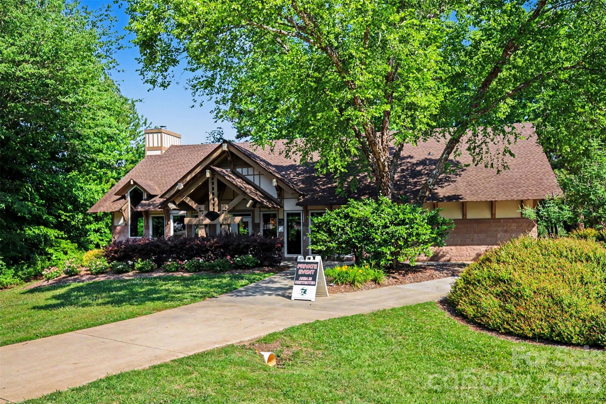 1010 Ridgefield Circle Property Photo 35