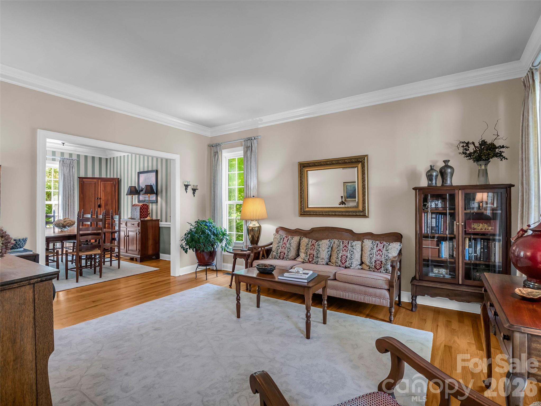 1042 Columbine Road Property Photo 8