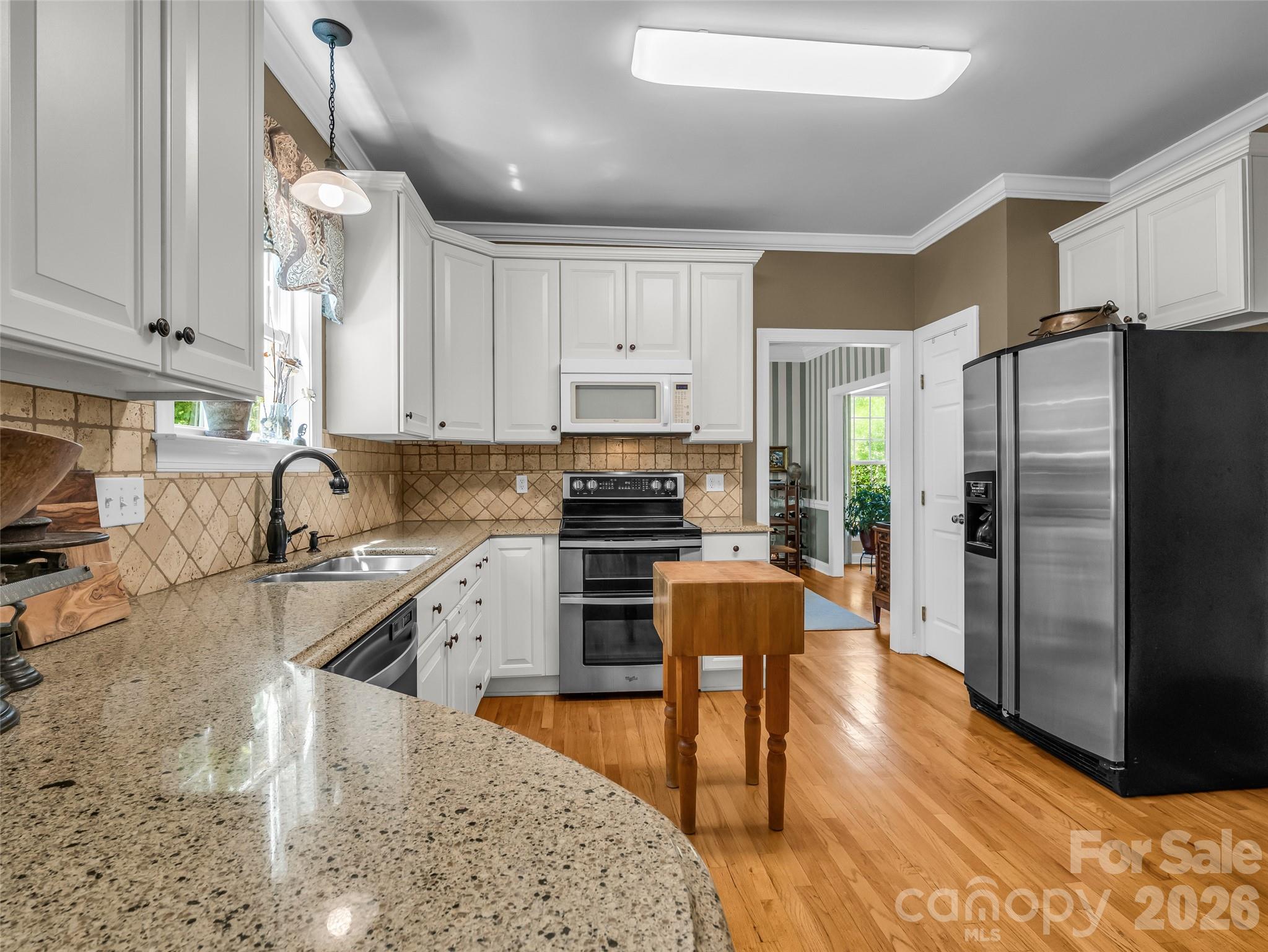 1042 Columbine Road Property Photo 13