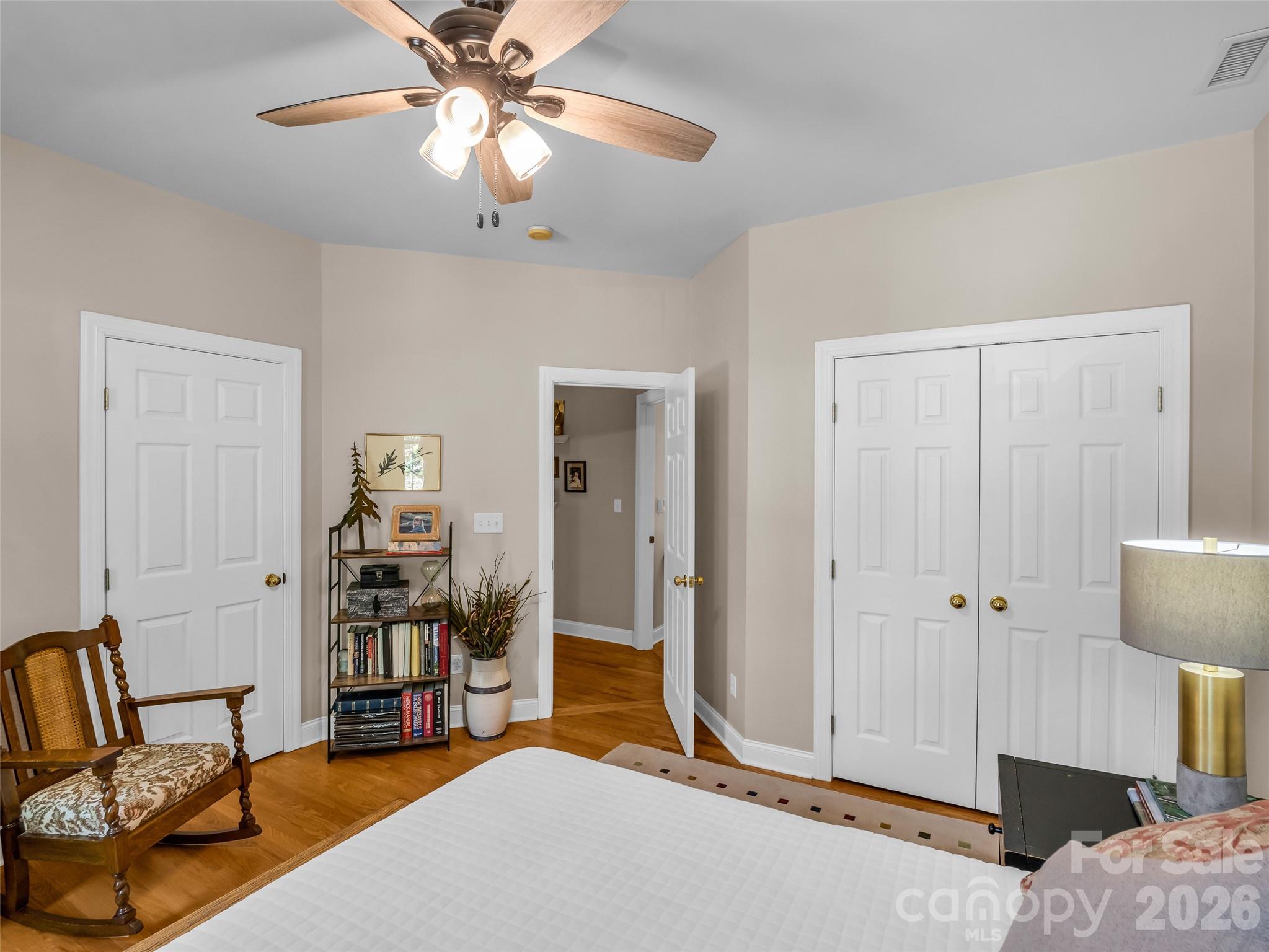 1042 Columbine Road Property Photo 24