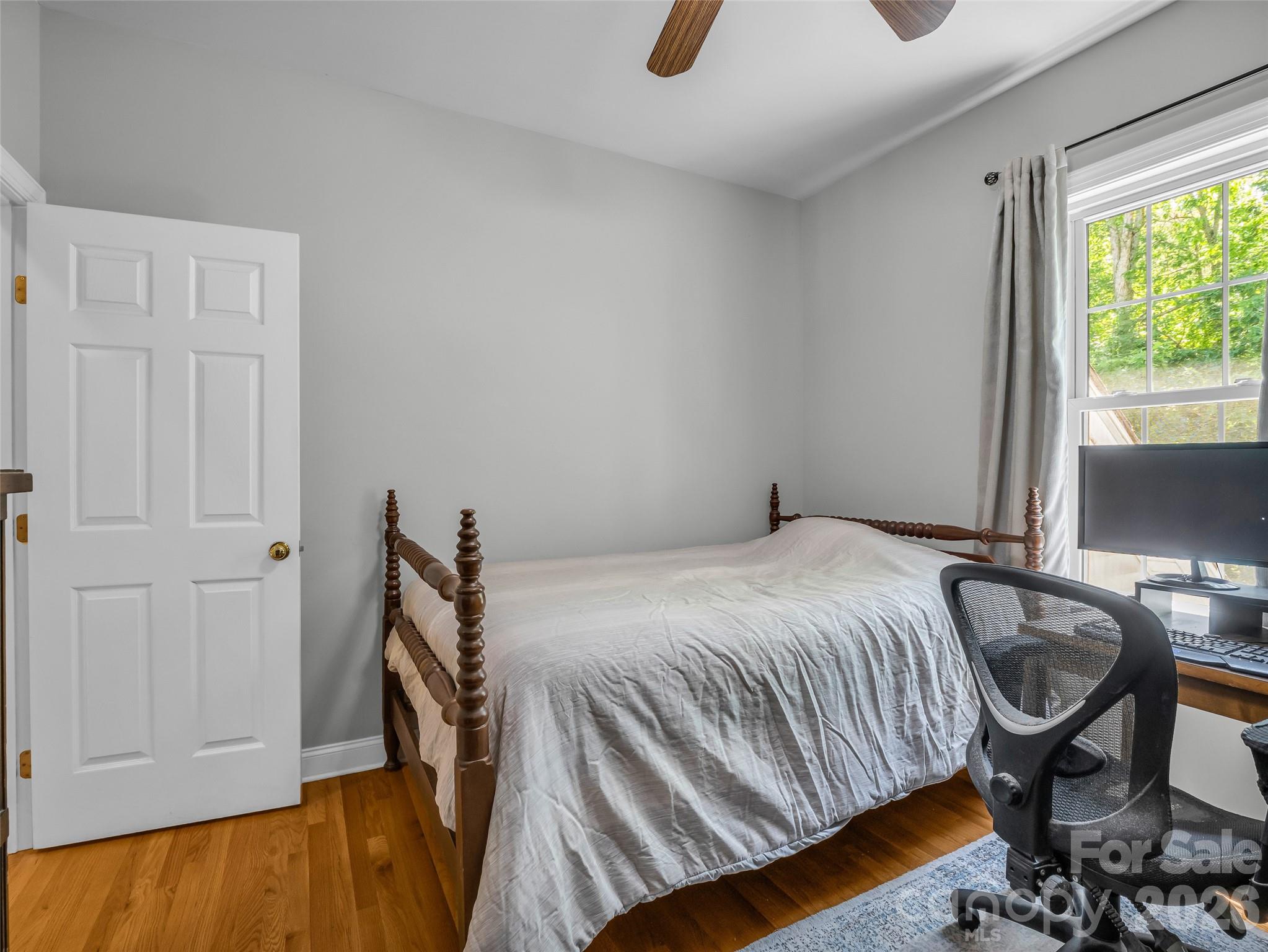 1042 Columbine Road Property Photo 29