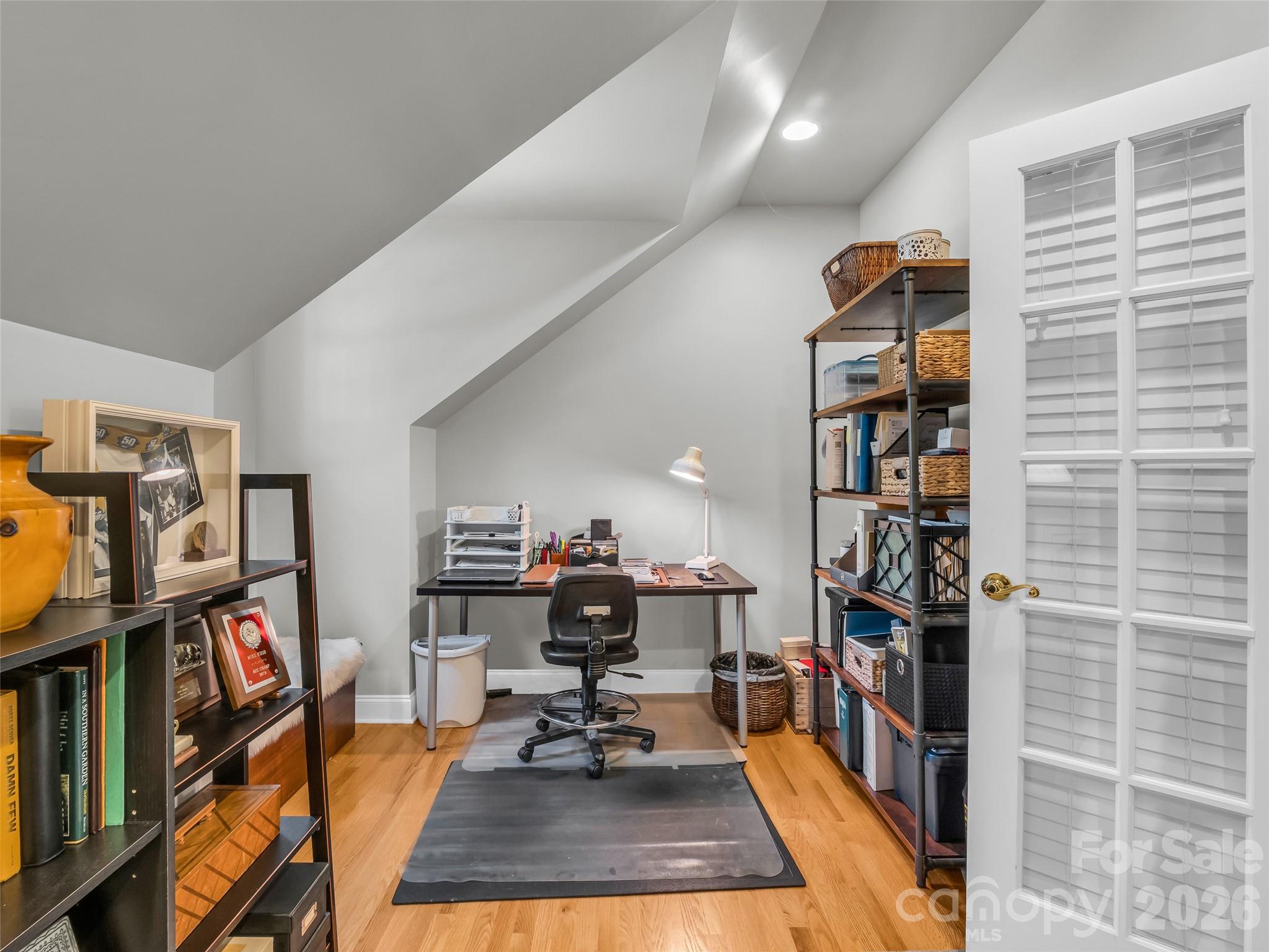 1042 Columbine Road Property Photo 33