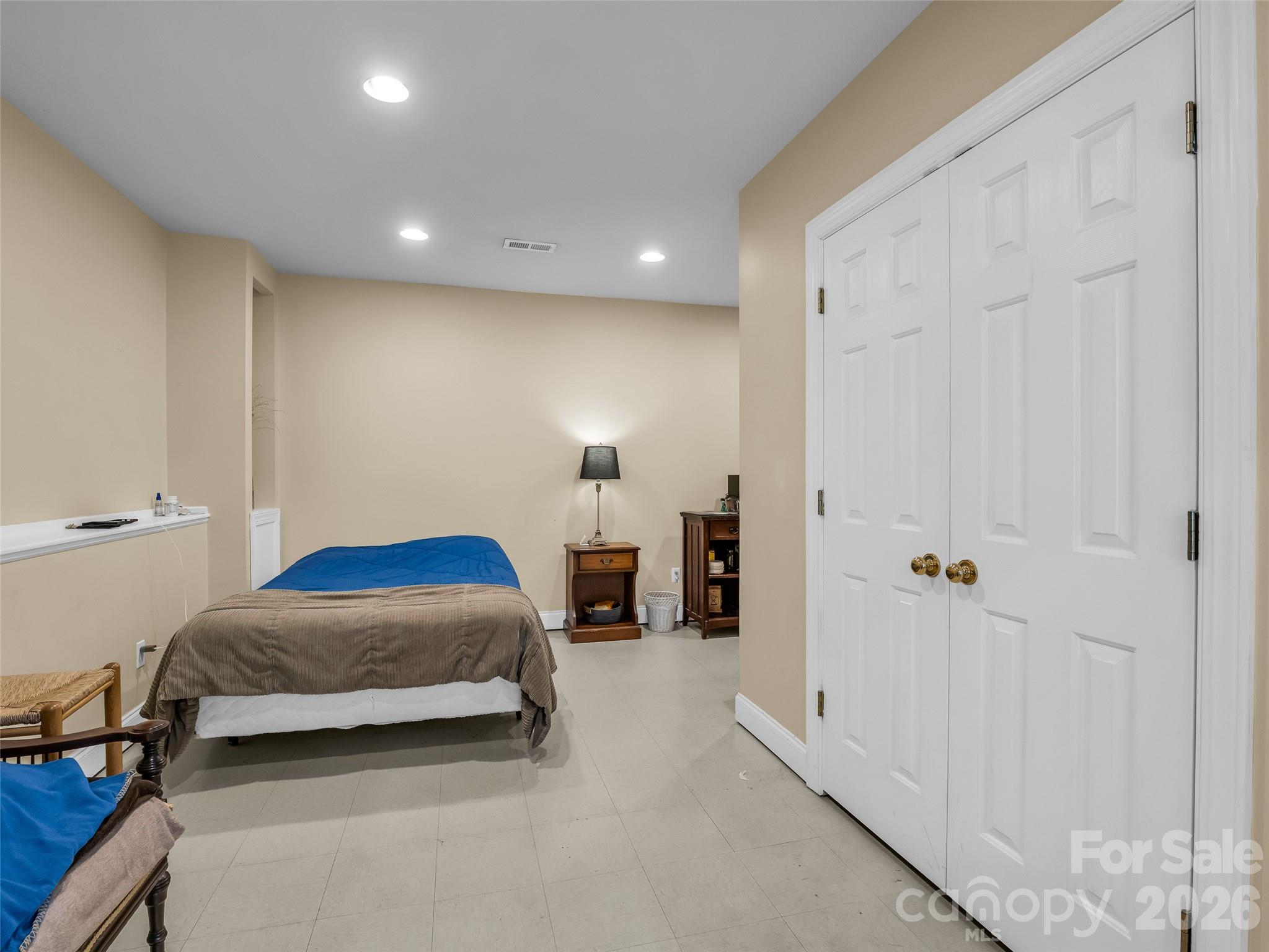 1042 Columbine Road Property Photo 37