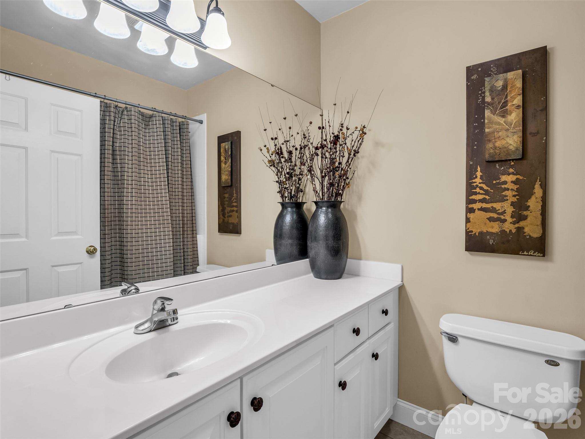 1042 Columbine Road Property Photo 39