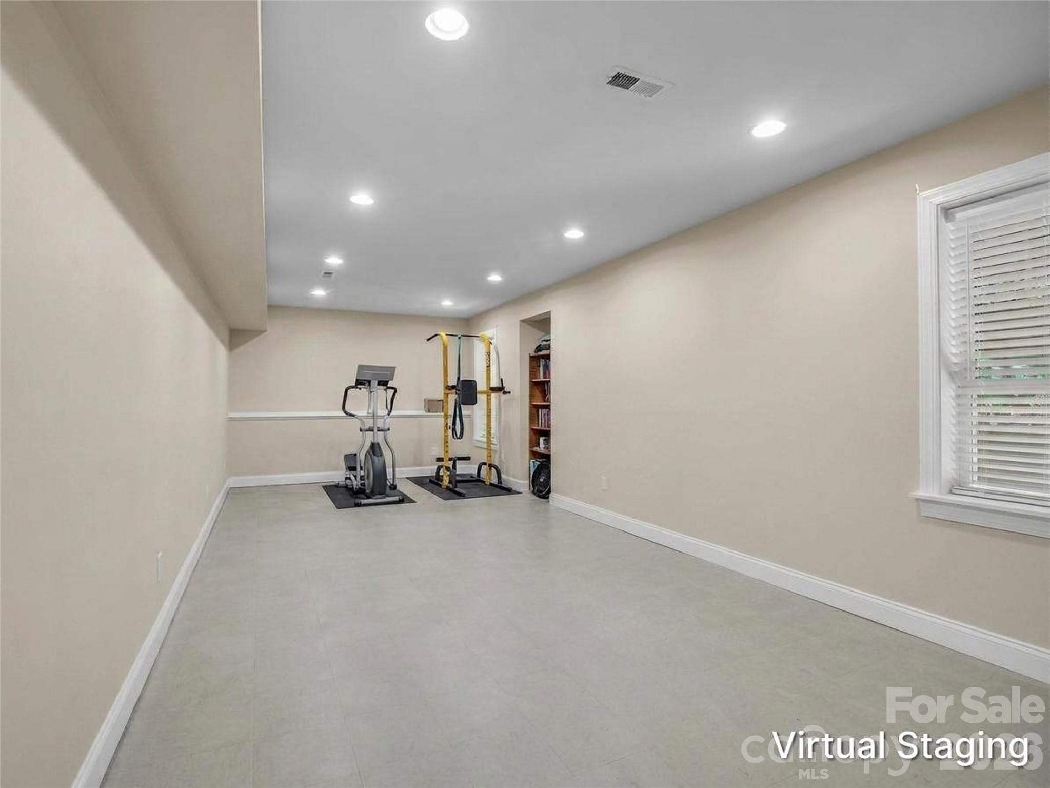 1042 Columbine Road Property Photo 44