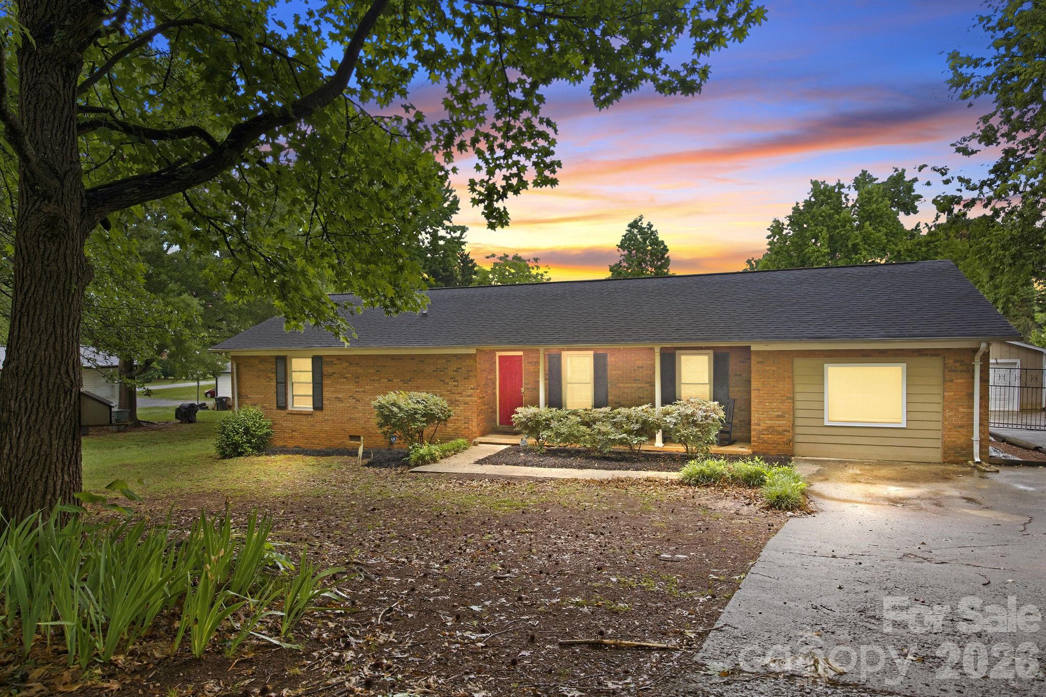 1709 Andover Street Property Photo 1