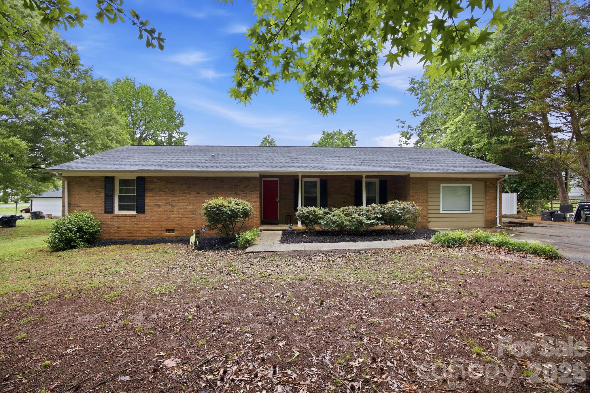 1709 Andover Street Property Photo 4