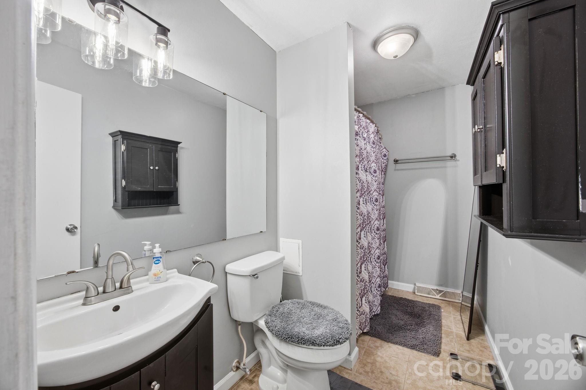 1709 Andover Street Property Photo 19