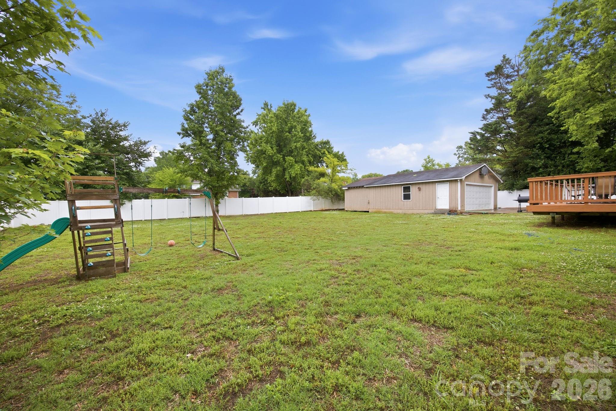 1709 Andover Street Property Photo 25