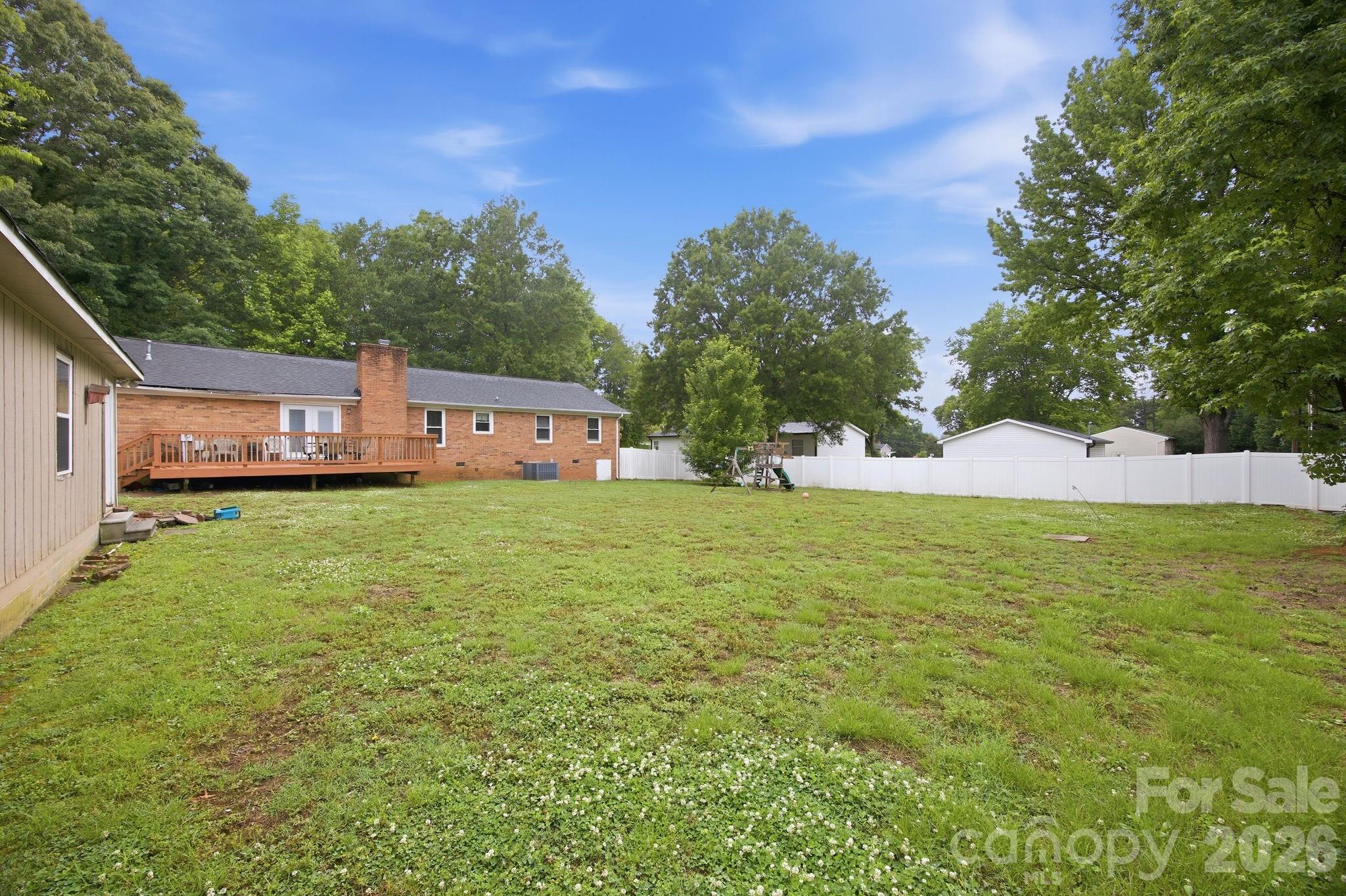 1709 Andover Street Property Photo 27