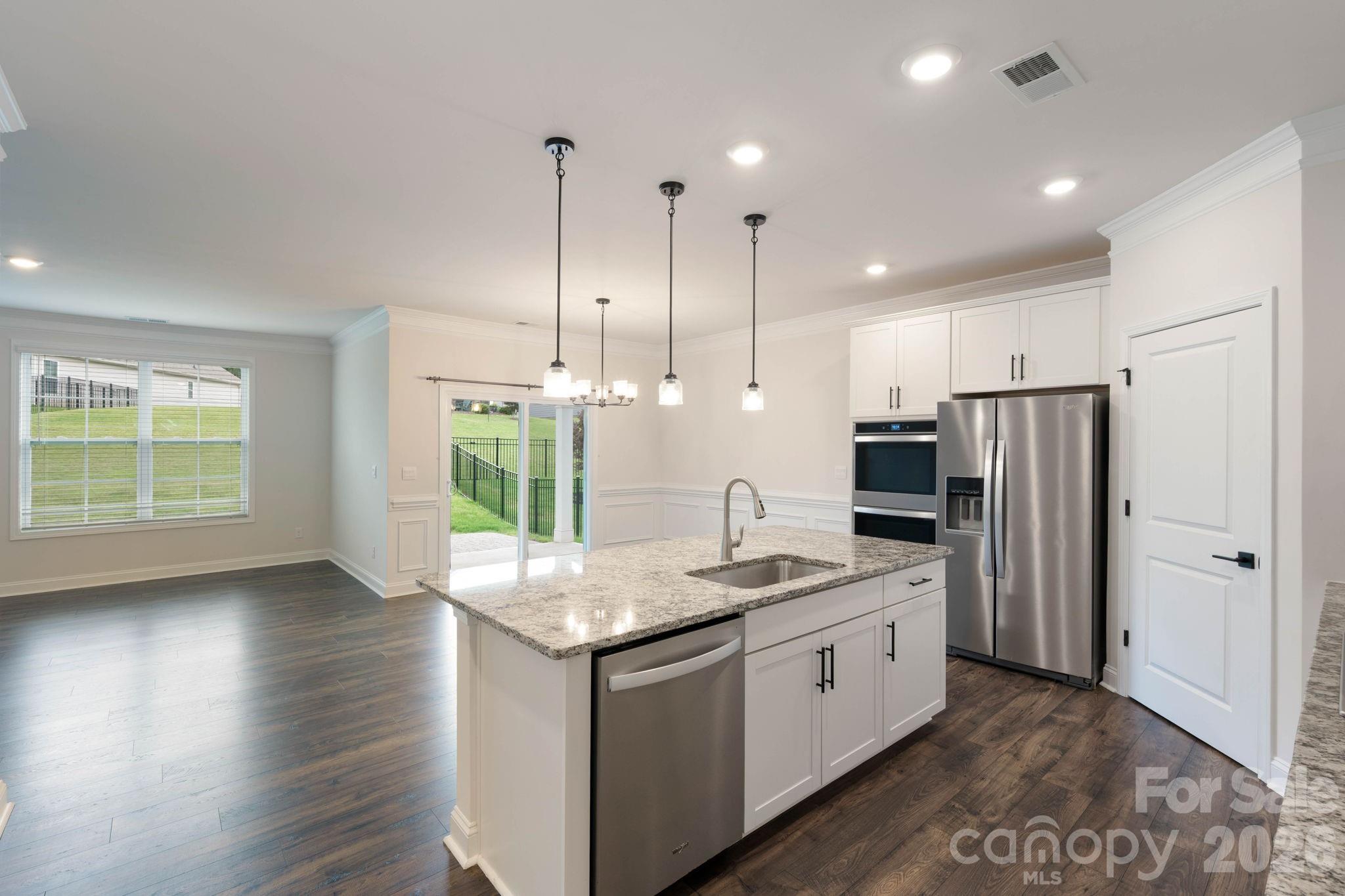 4229 Millstream Road Property Photo 6