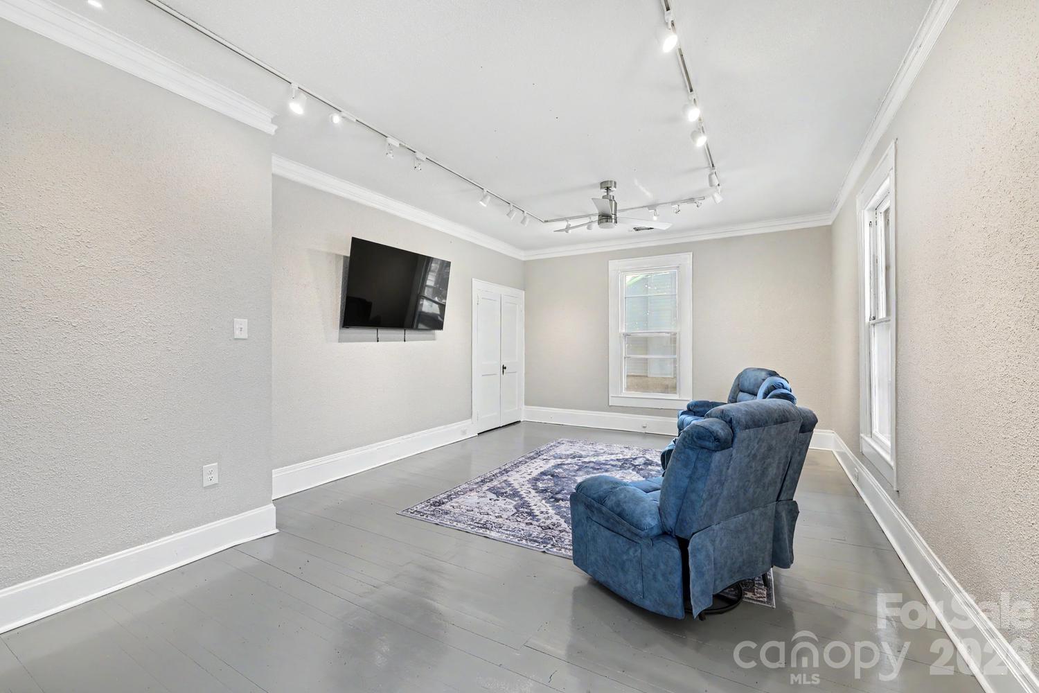 601 College Avenue Property Photo 26