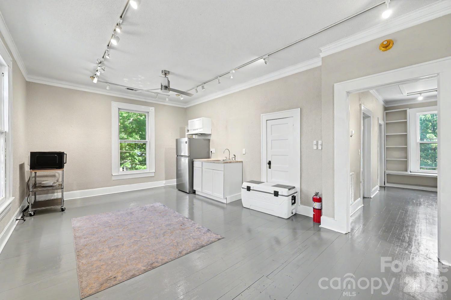 601 College Avenue Property Photo 27