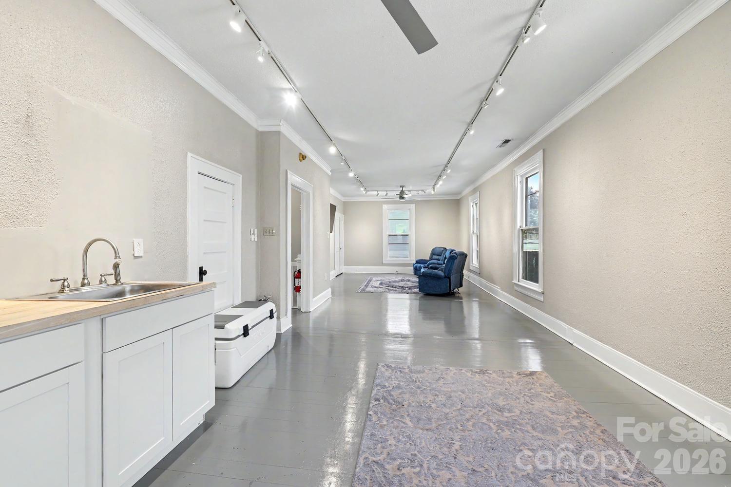 601 College Avenue Property Photo 28