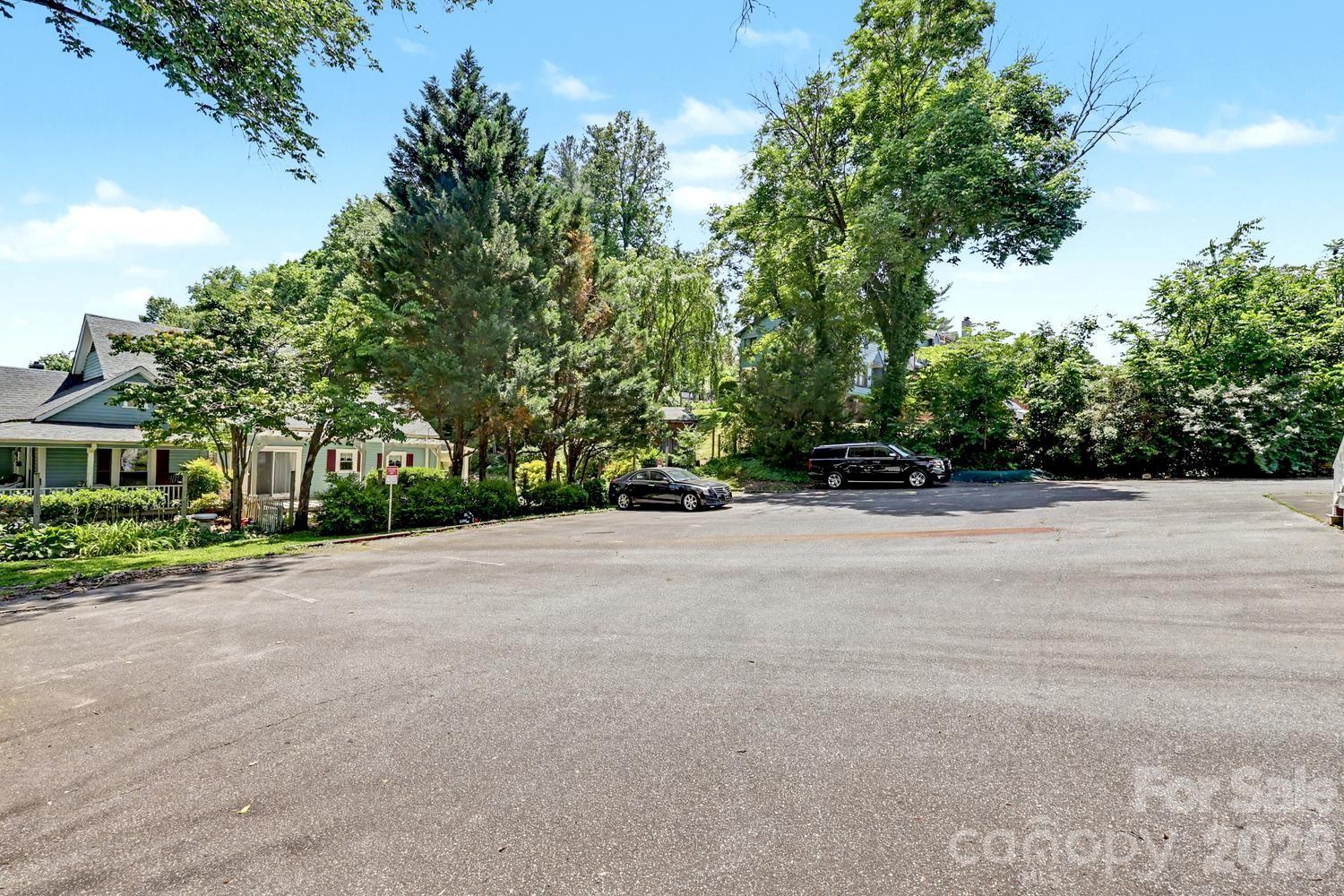 601 College Avenue Property Photo 29
