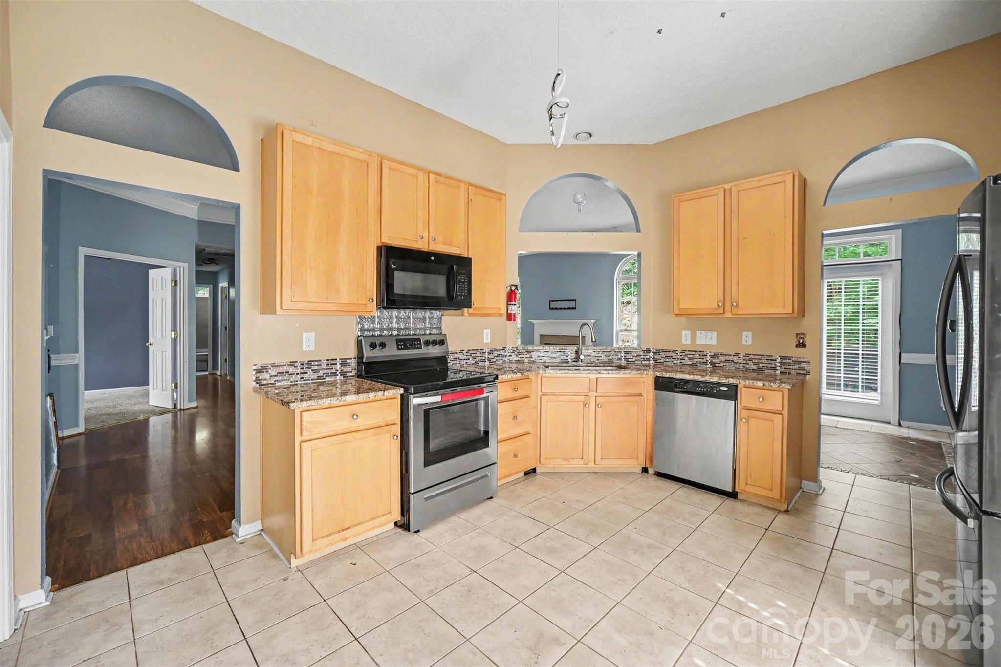 10026 Dauphine Drive Property Photo 16