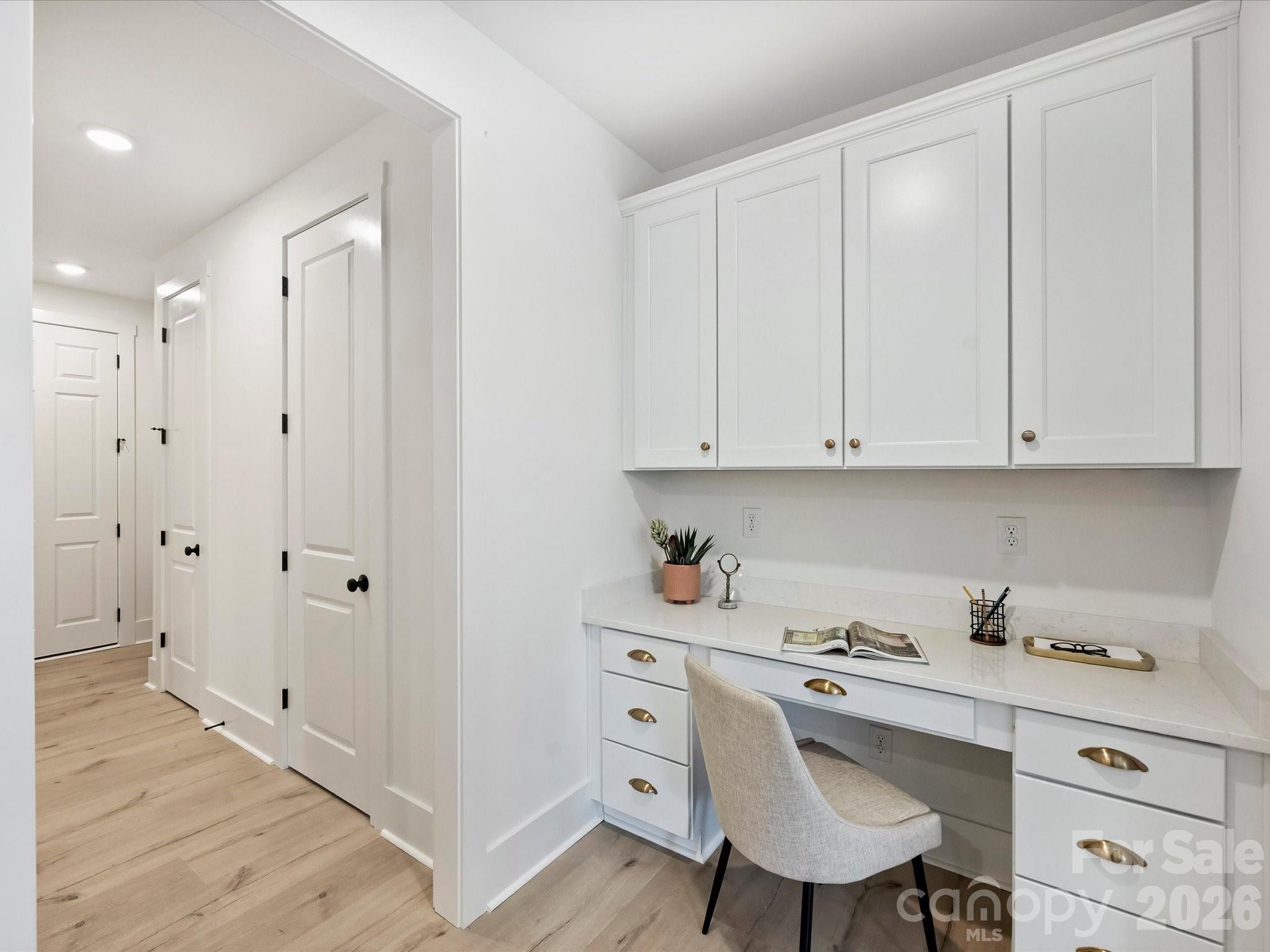 1125 E 35th Street Property Photo 14