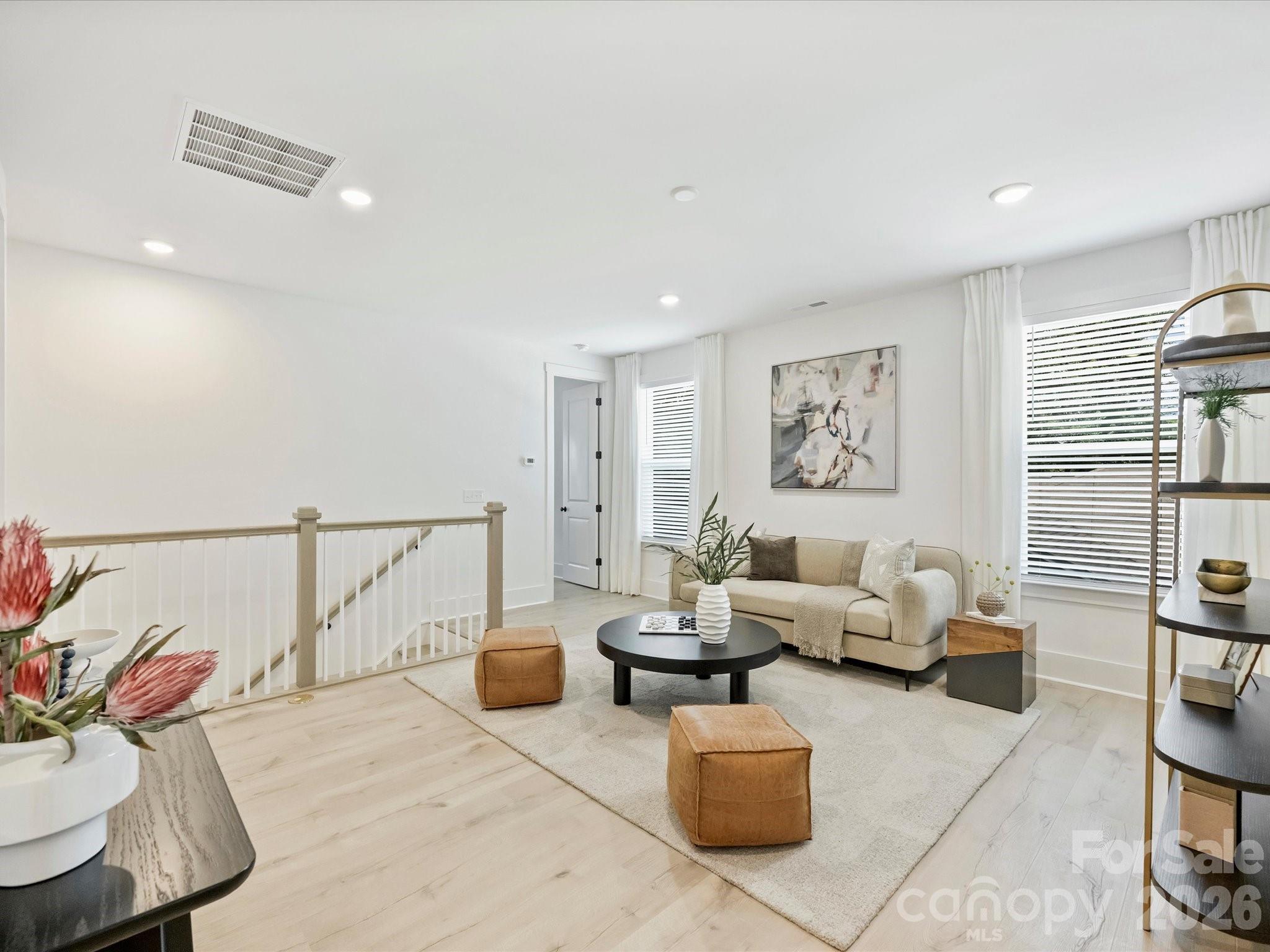 1125 E 35th Street Property Photo 18