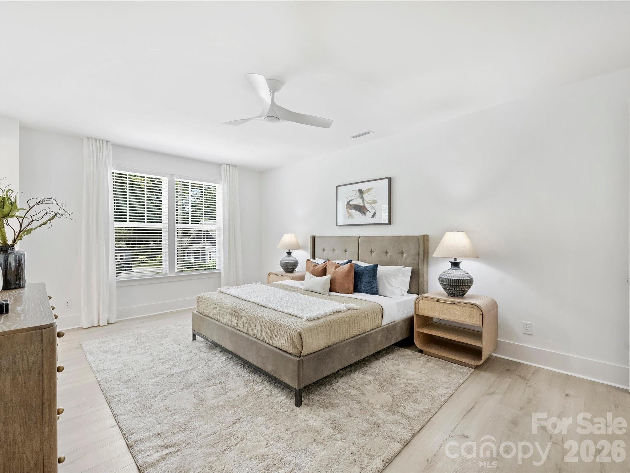 1125 E 35th Street Property Photo 19
