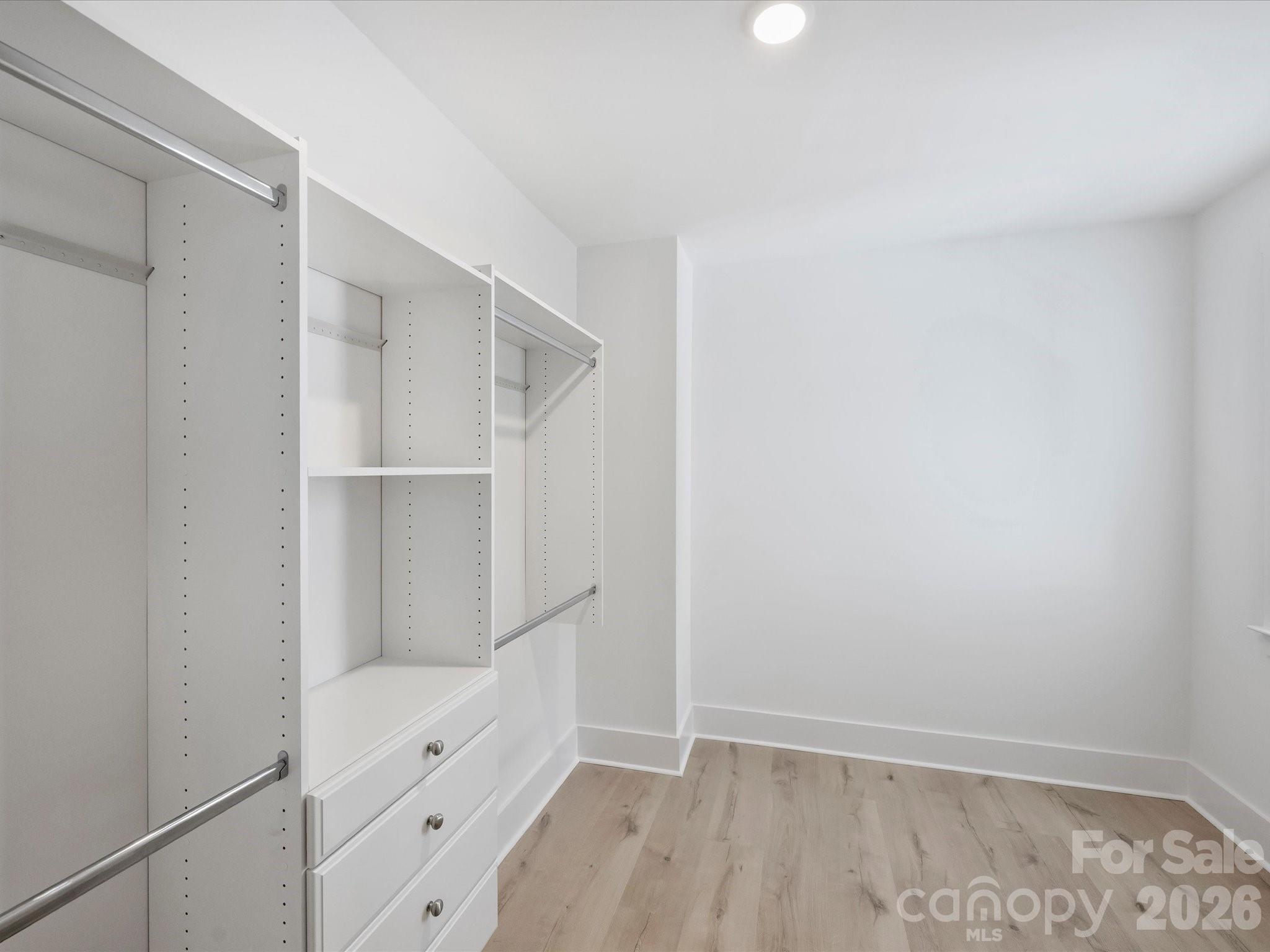 1125 E 35th Street Property Photo 24