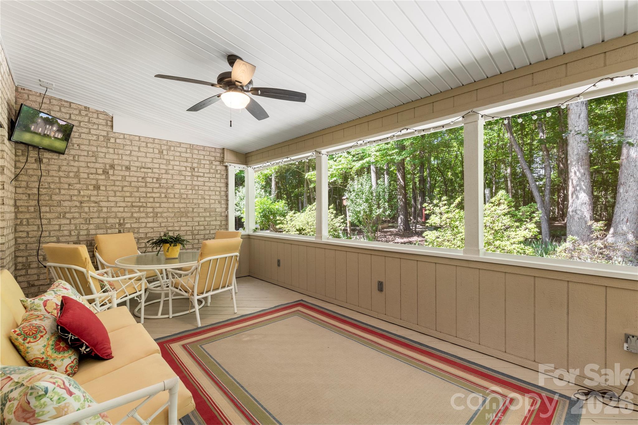 1257 Waynewood Drive Property Photo 4