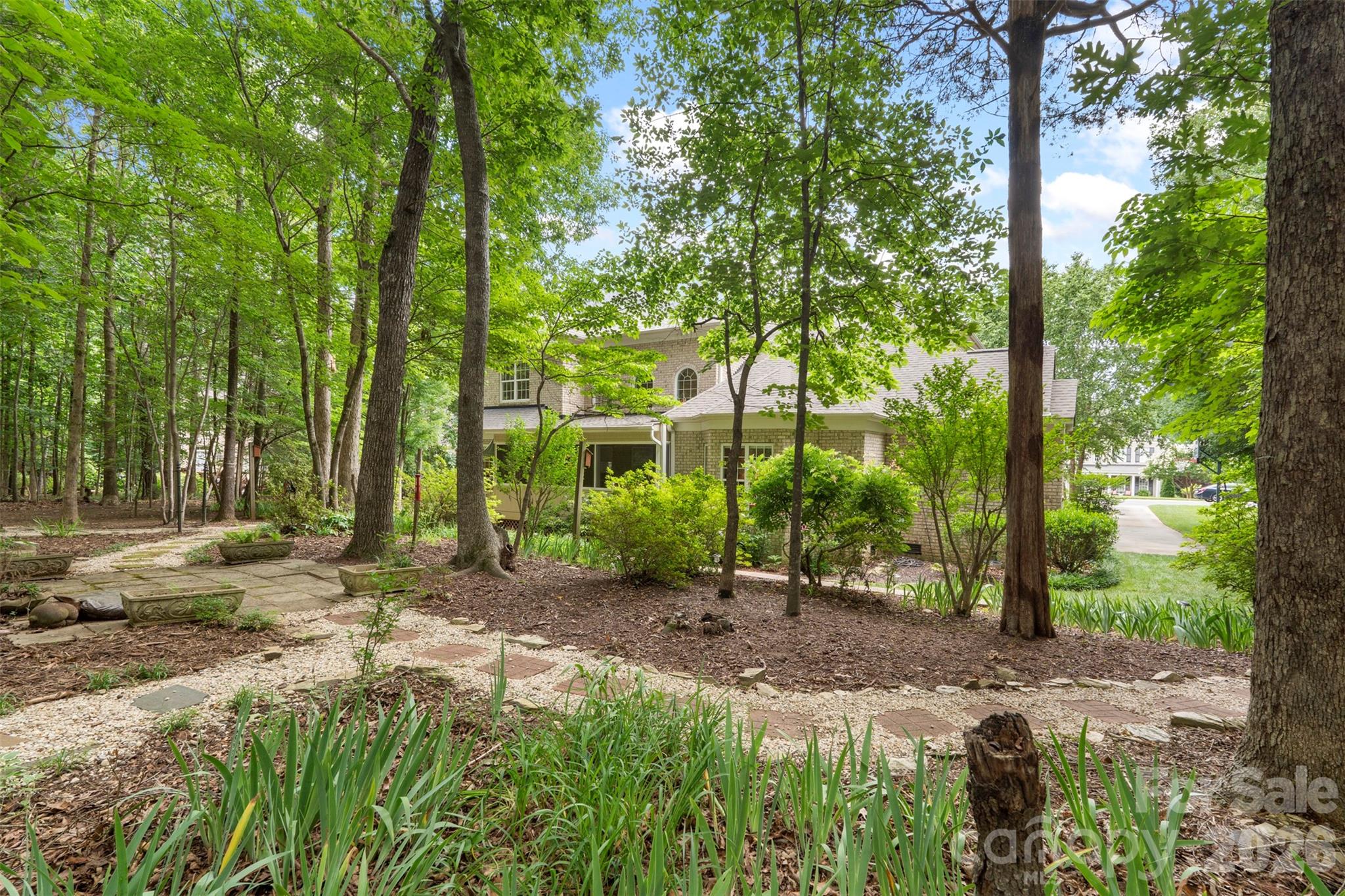 1257 Waynewood Drive Property Photo 5
