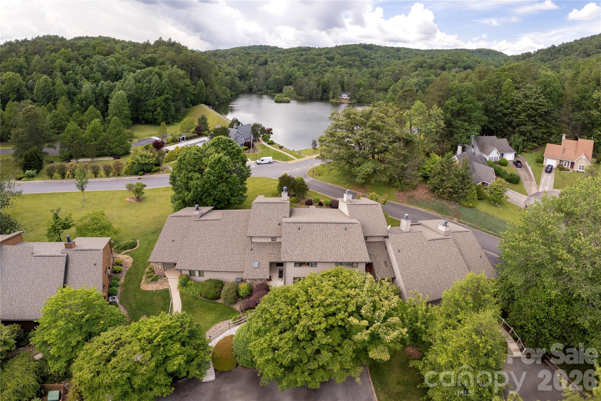36 Quail Run Circle Property Photo 1