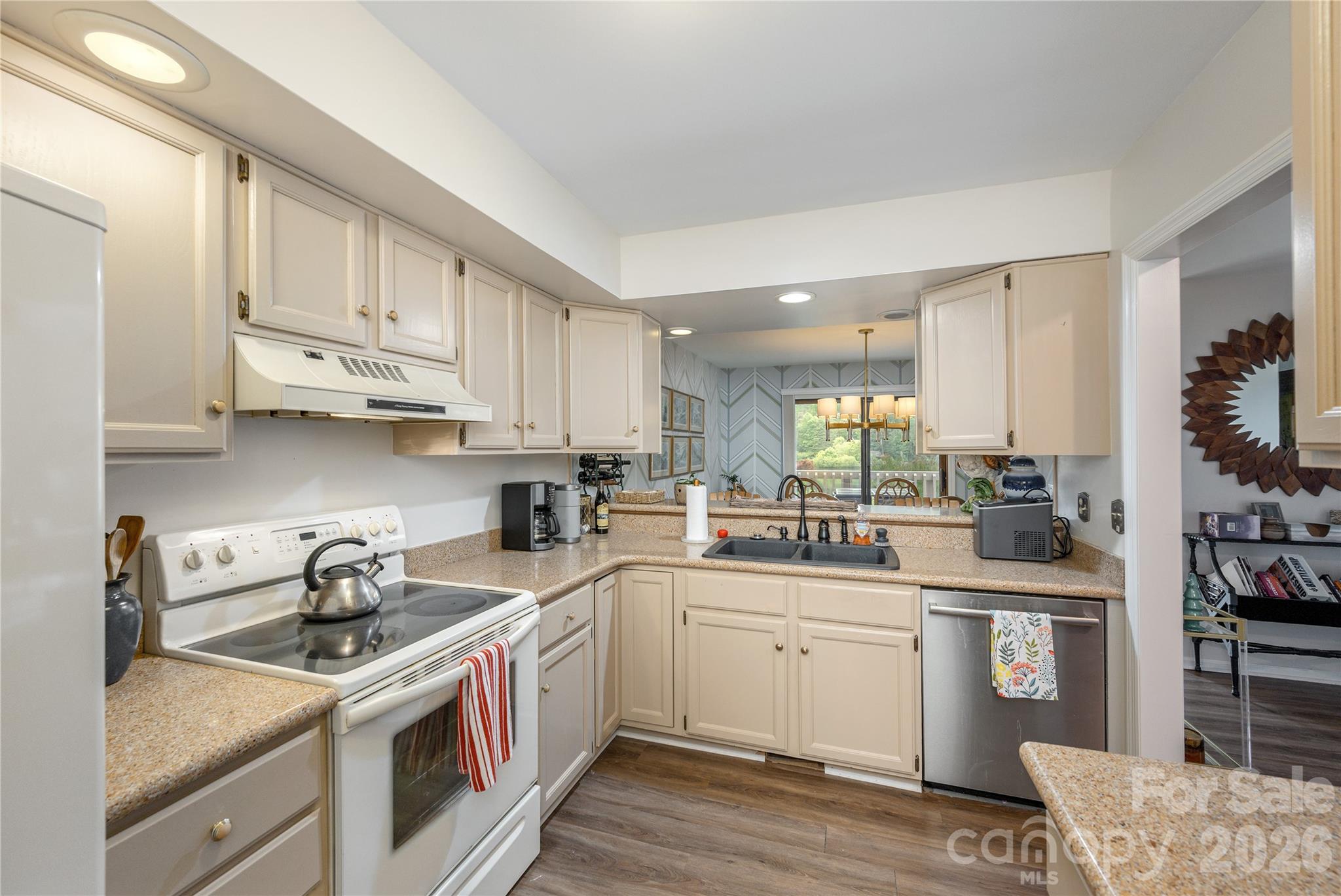 36 Quail Run Circle Property Photo 7