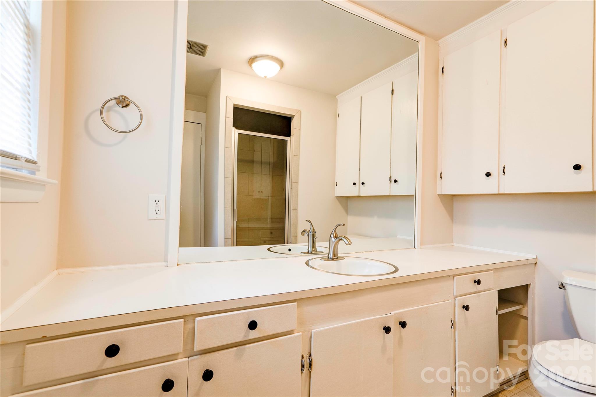 809 Forest Hill Drive Property Photo 16