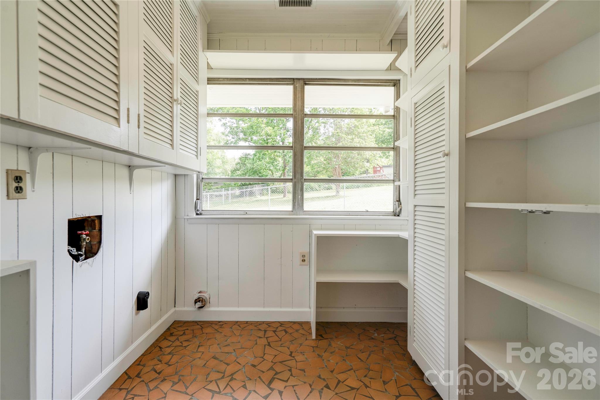809 Forest Hill Drive Property Photo 20