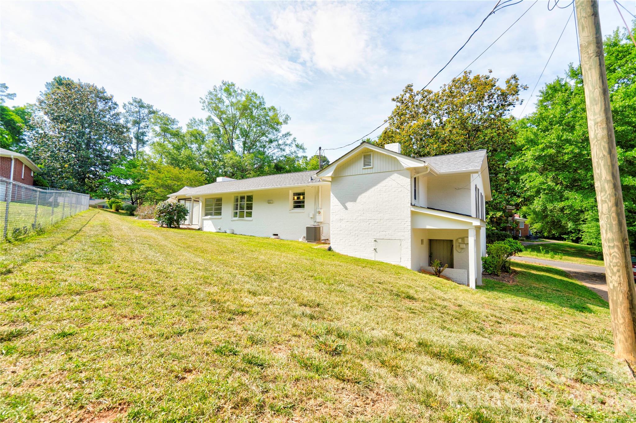809 Forest Hill Drive Property Photo 24