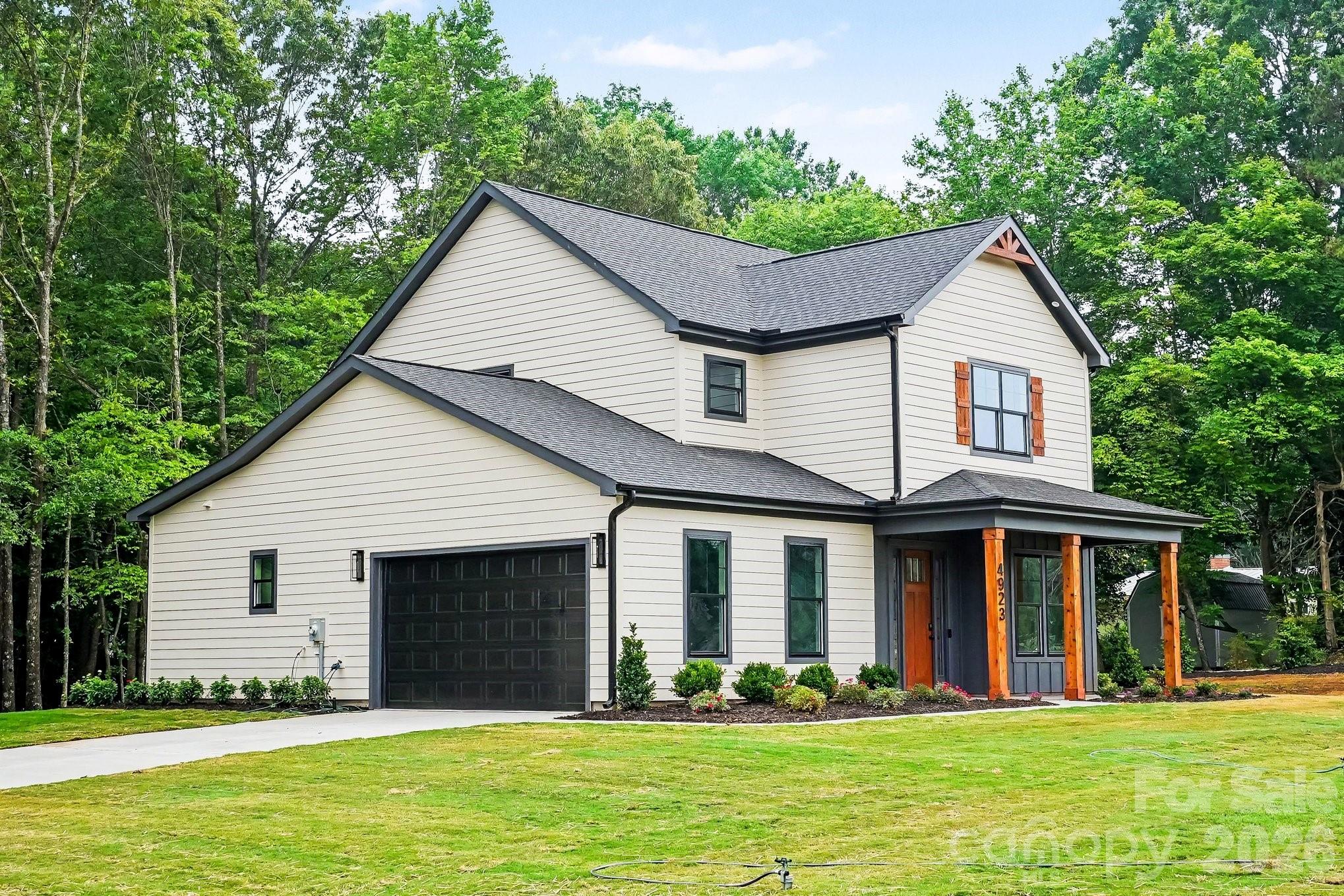 4923 Lancaster Highway Property Photo 2
