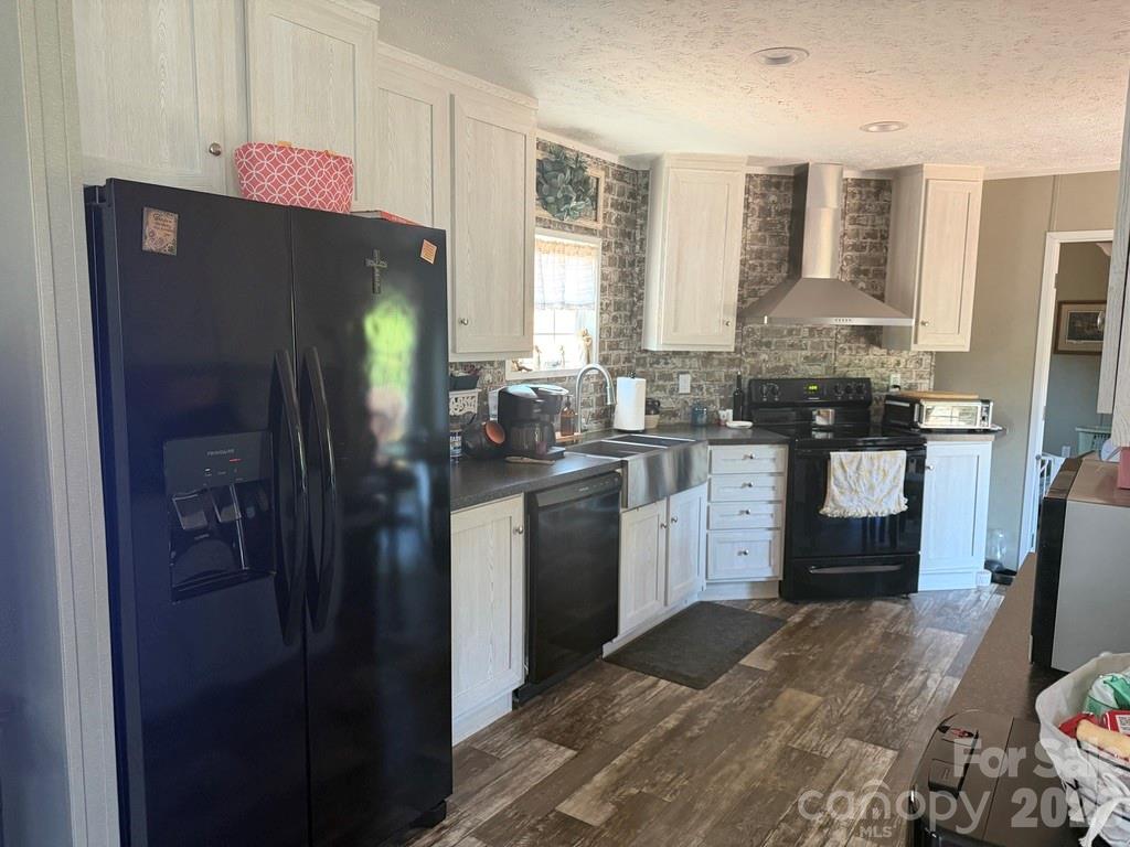 365 Guernsey Lane Property Photo 17