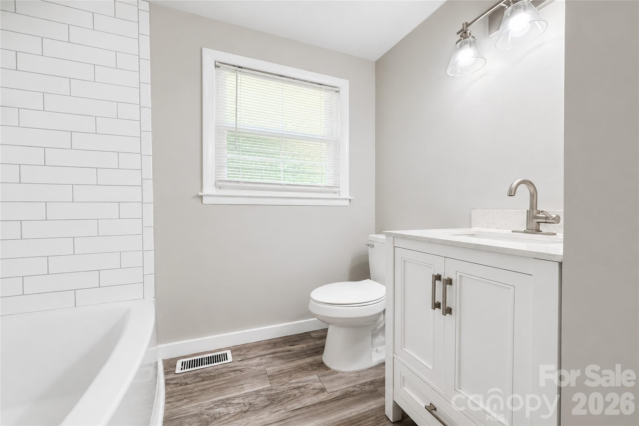 2121 24th Street Property Photo 12