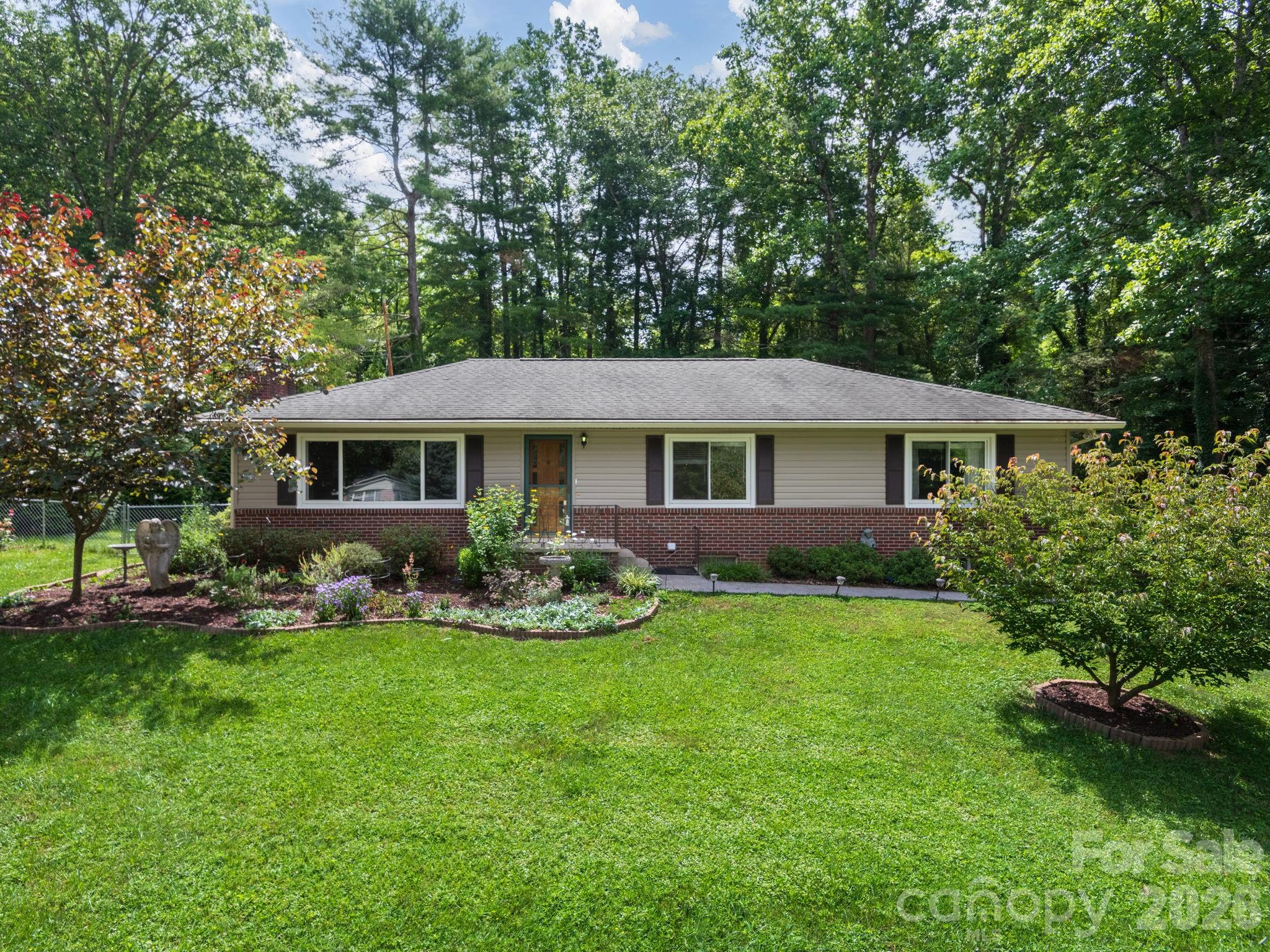 112 Lyndale Road Property Photo 1