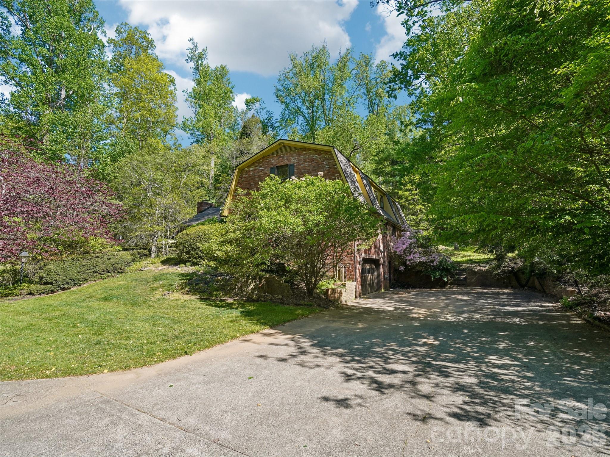 114 Overlook Road Property Photo 1