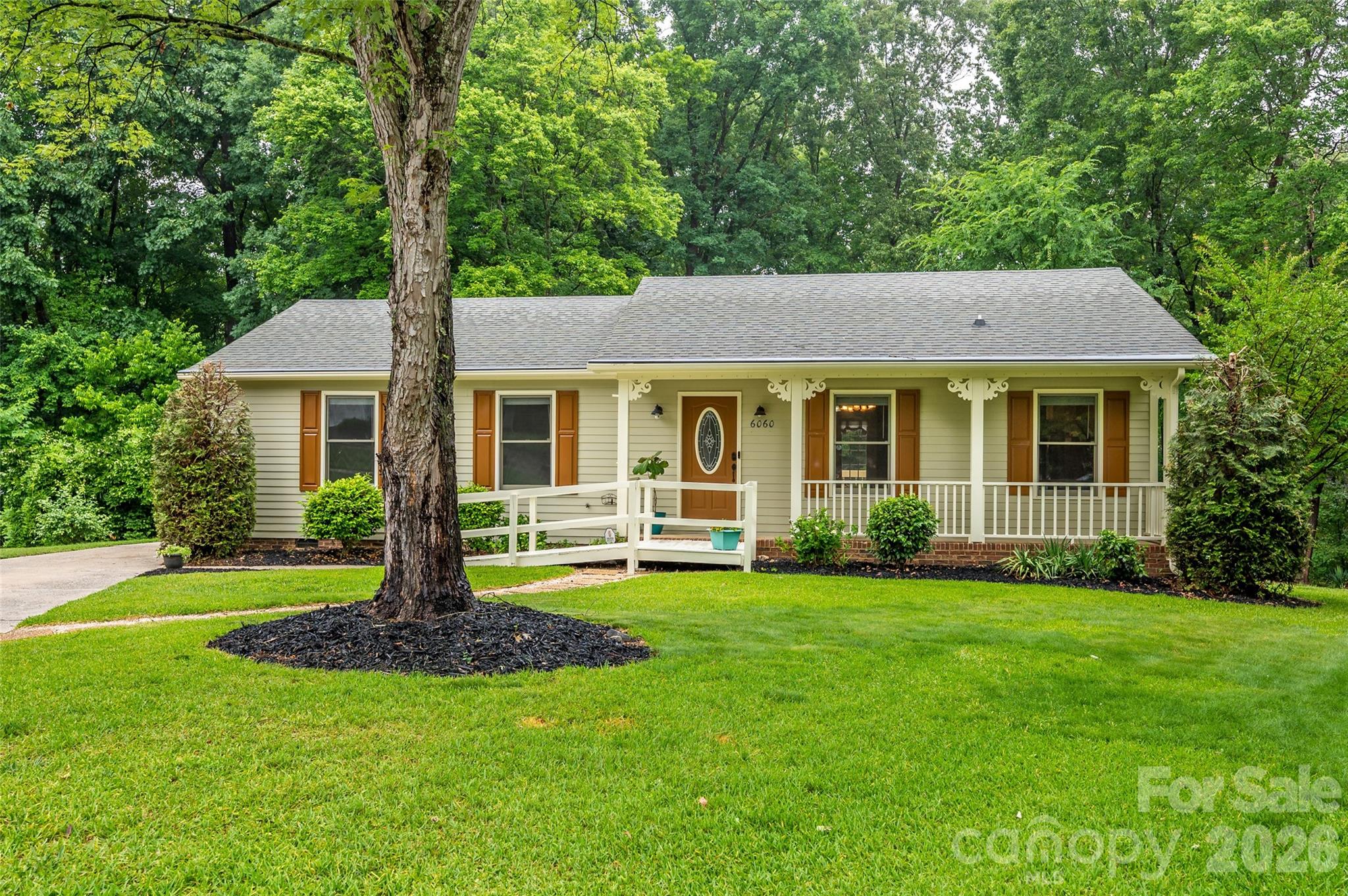 6060 Acadian Woods Drive Property Photo 1
