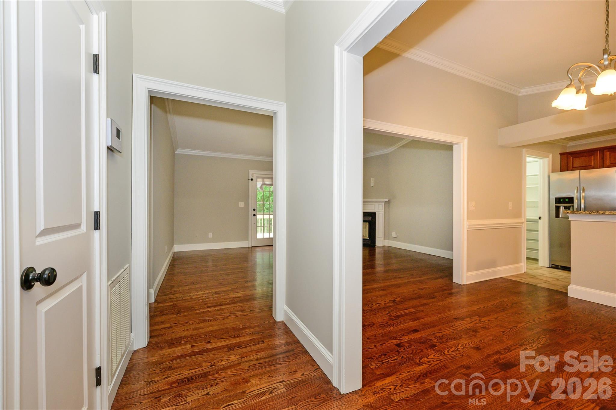 6060 Acadian Woods Drive Property Photo 4