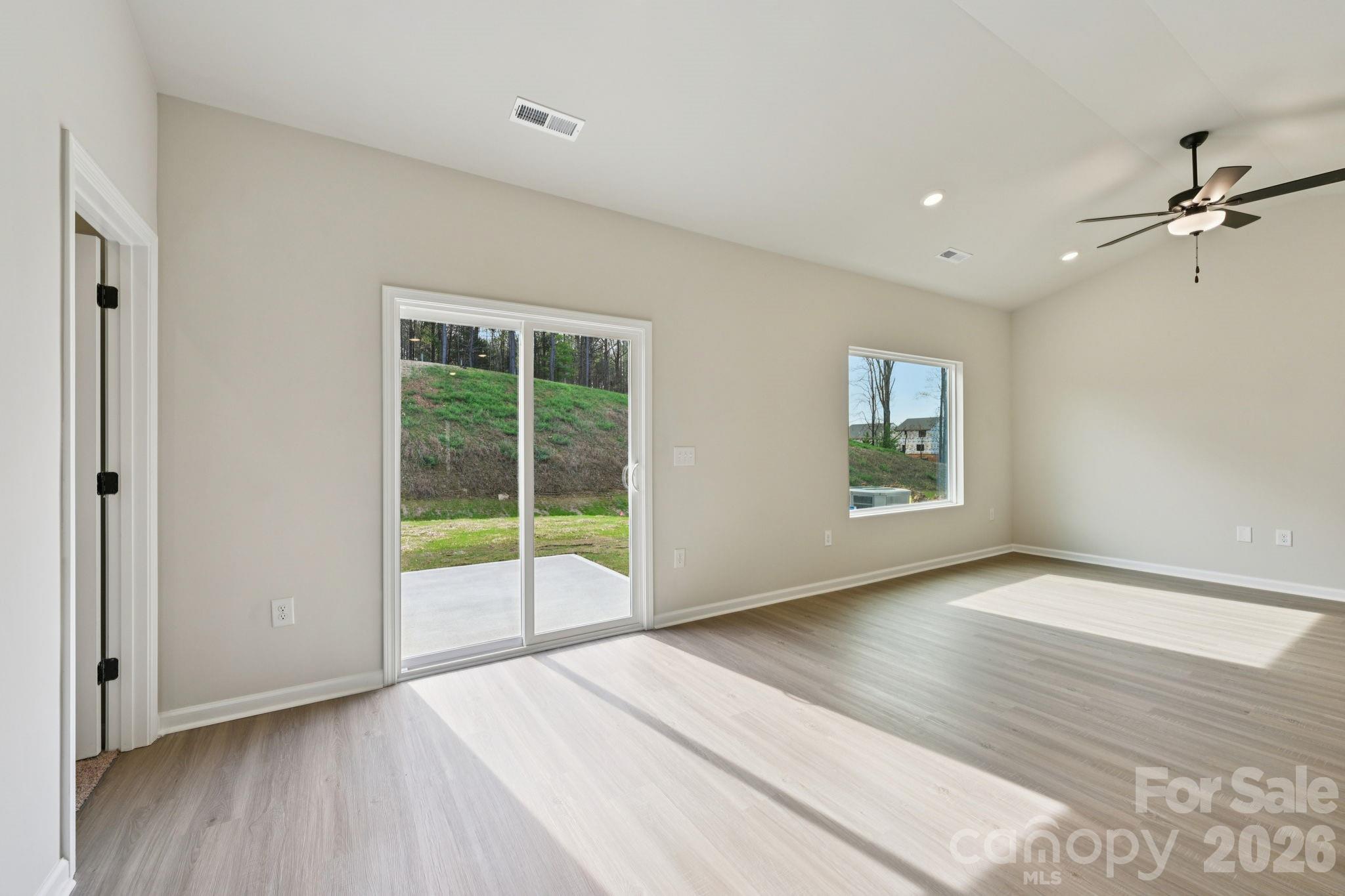 3421 Yorkshire Drive Property Photo 8