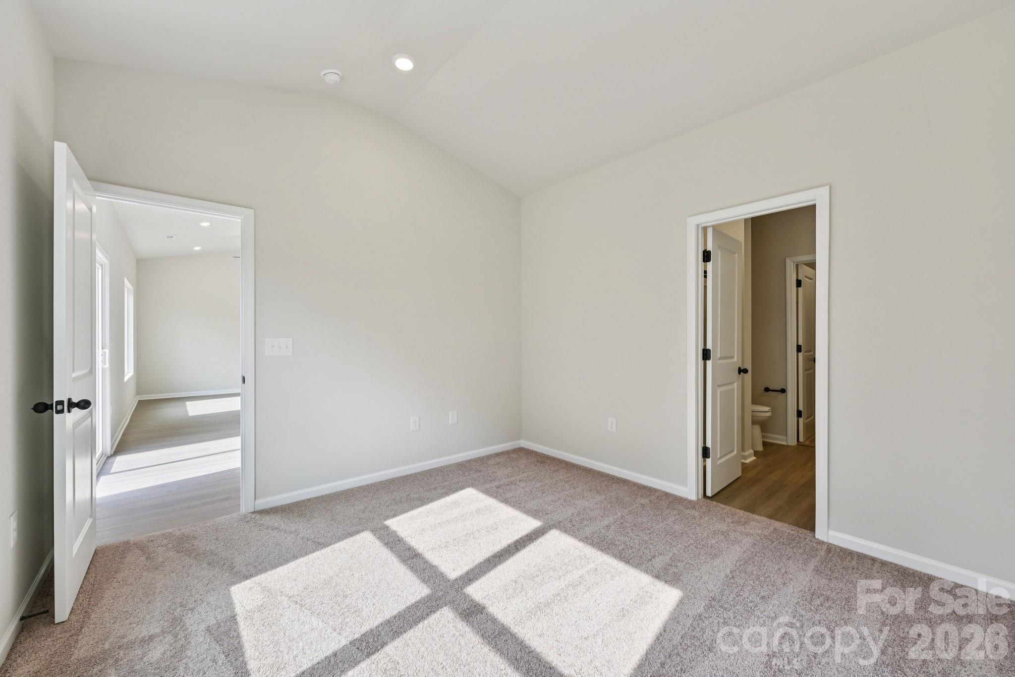 3421 Yorkshire Drive Property Photo 9
