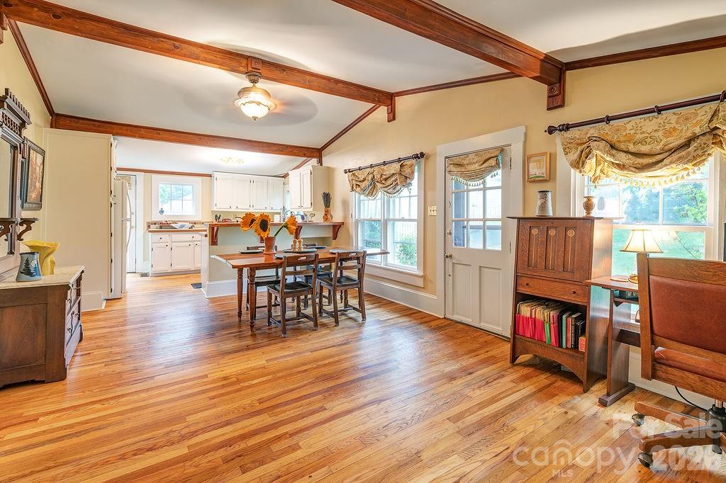 52 Gracelyn Road Property Photo 6