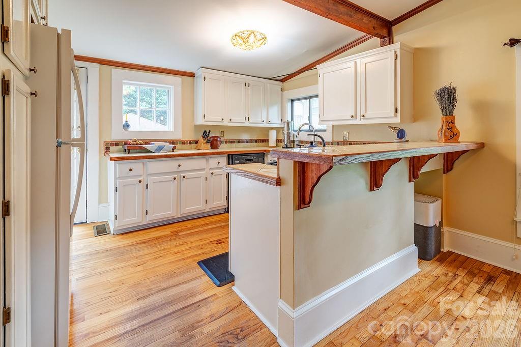 52 Gracelyn Road Property Photo 9