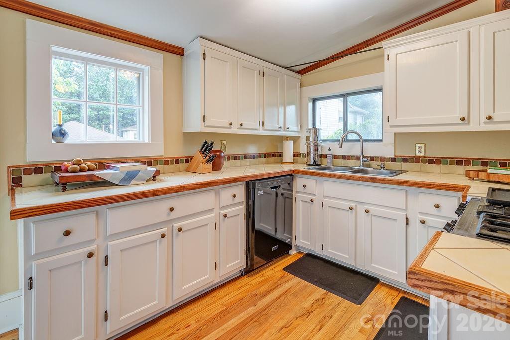 52 Gracelyn Road Property Photo 10