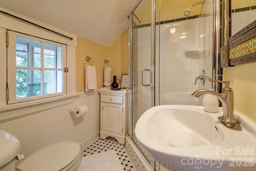 52 Gracelyn Road Property Photo 21