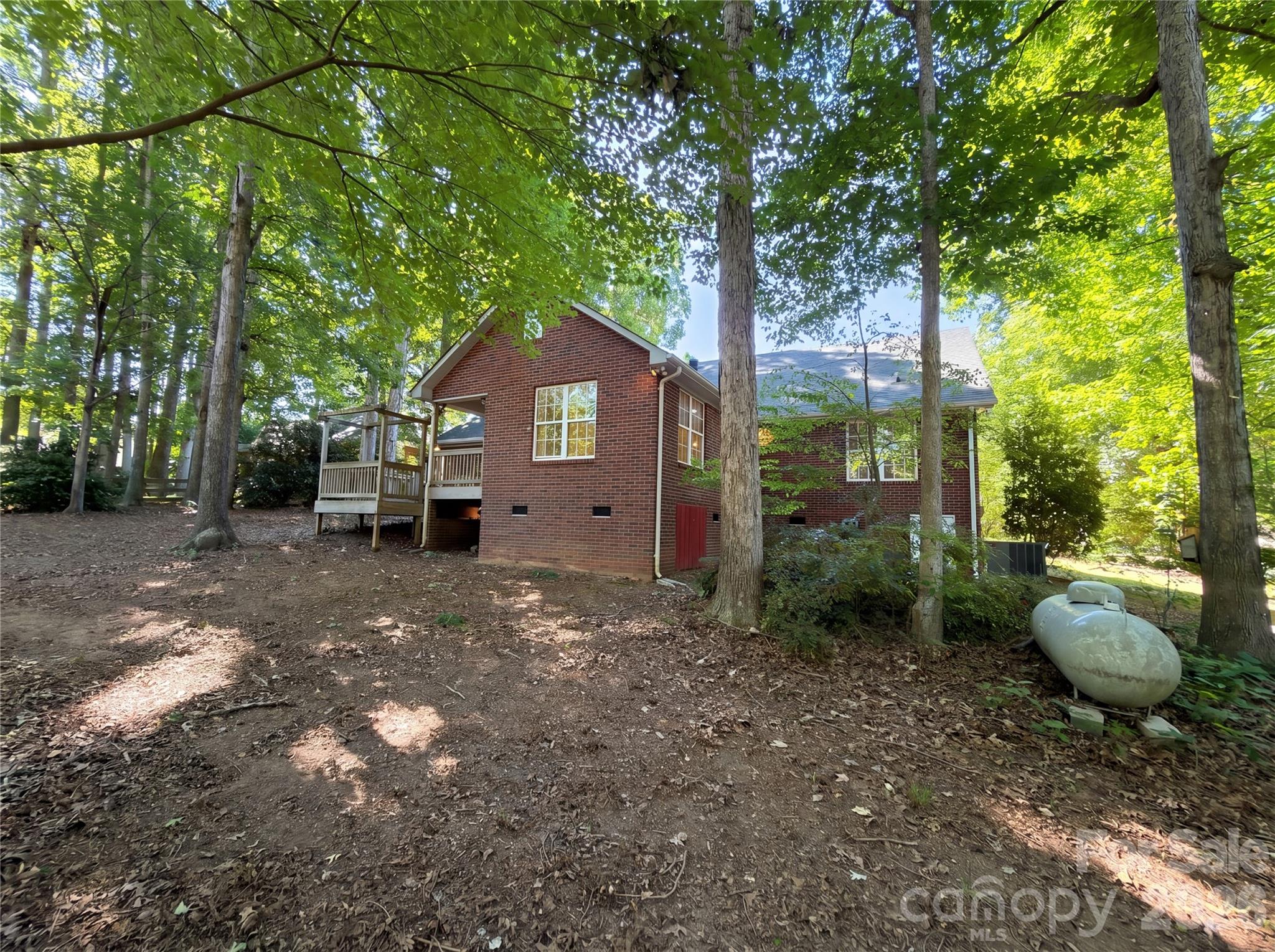 6018 Bryant Lane Property Photo 3