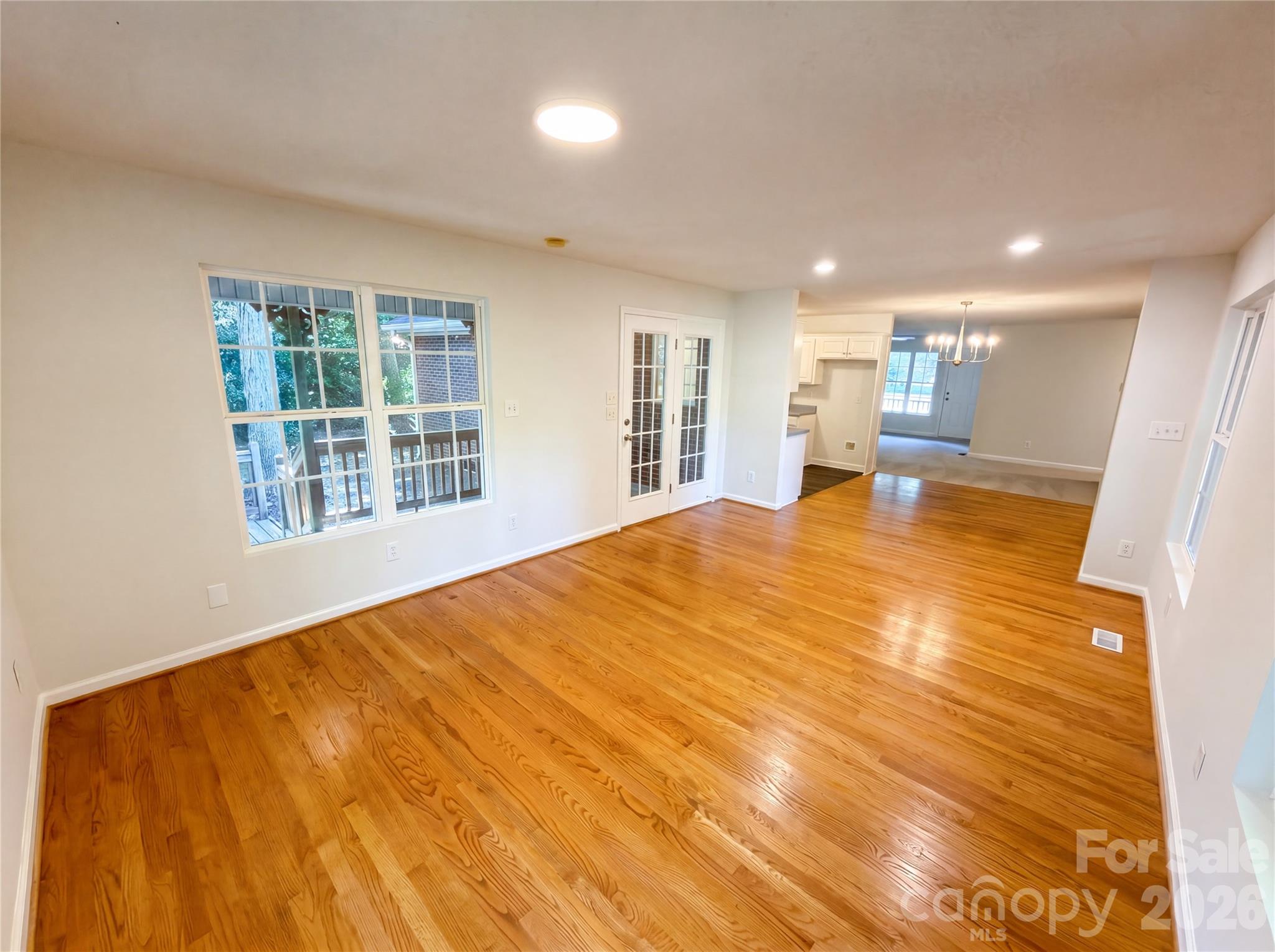 6018 Bryant Lane Property Photo 5